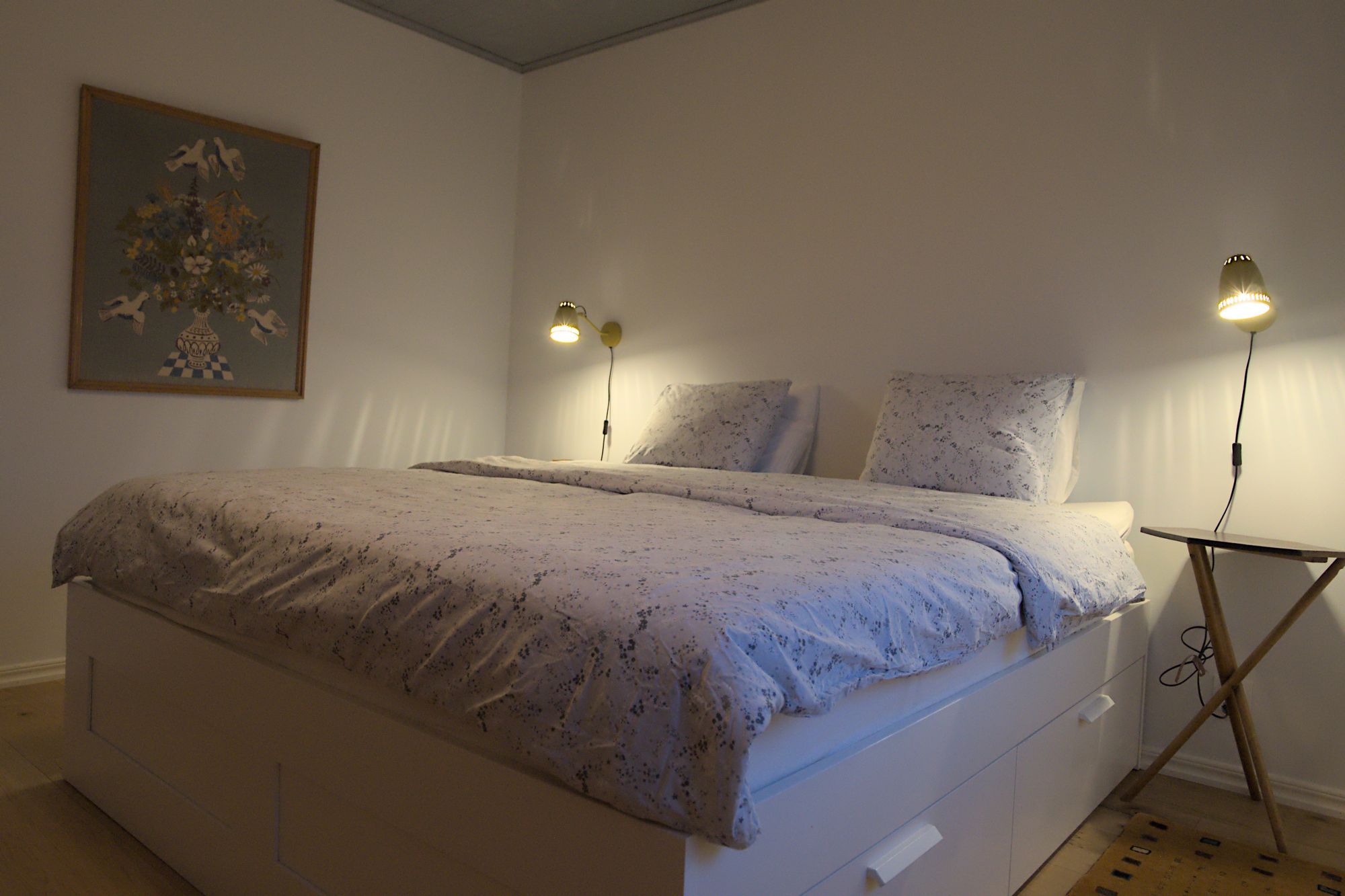 Nybyggt sjönära hus i Småland med bastu – bild 13 av 24