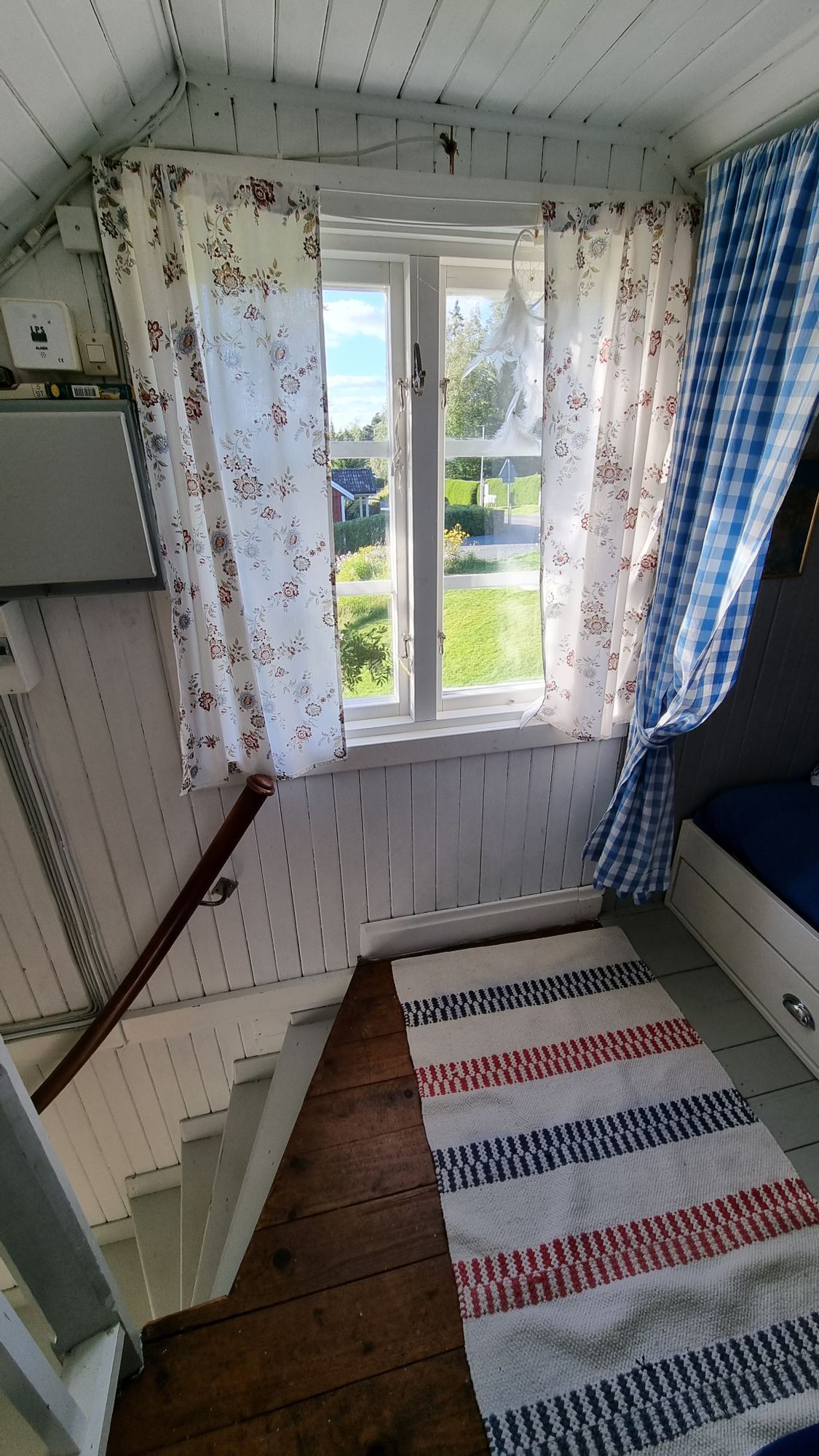 Mysig stuga med sjötomt på småländska höglandet – bild 23 av 24