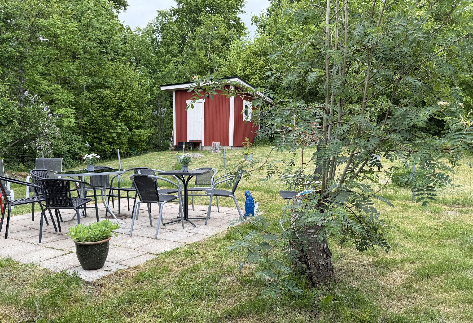 Modern stuga nära sjö i södra Småland – bild 4 av 14