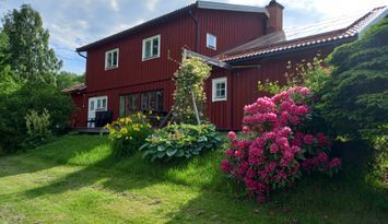 Bekvämt sjönära boende i Tiveden