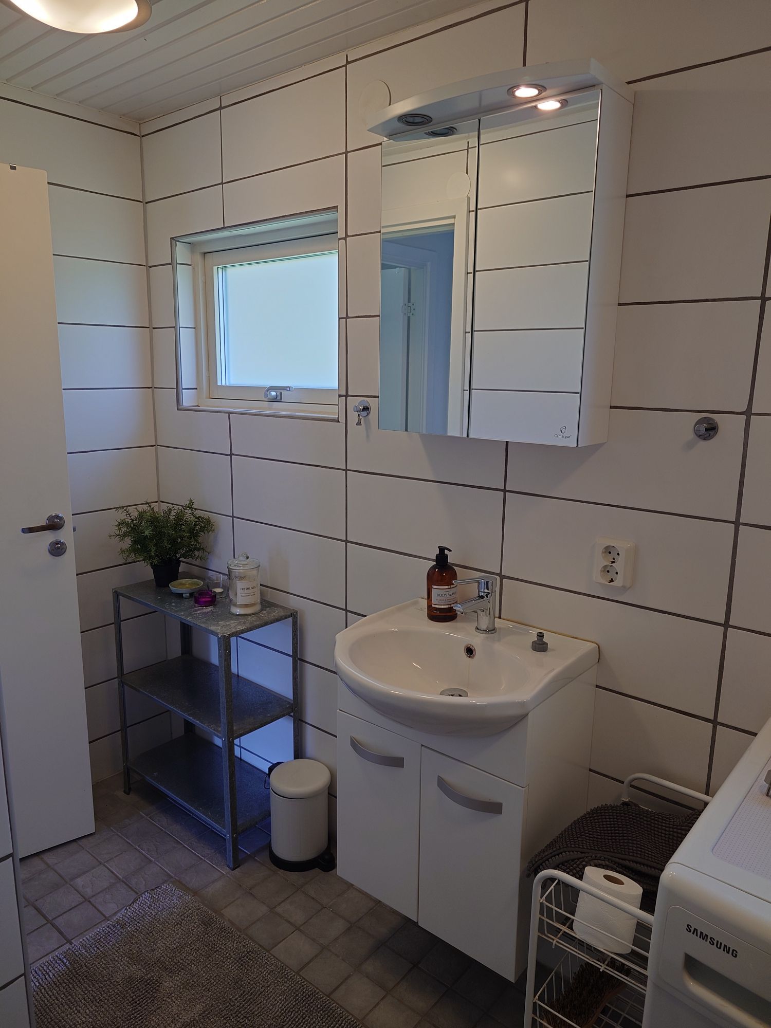 Stuga i Furuboda nära havet – bild 11 av 16