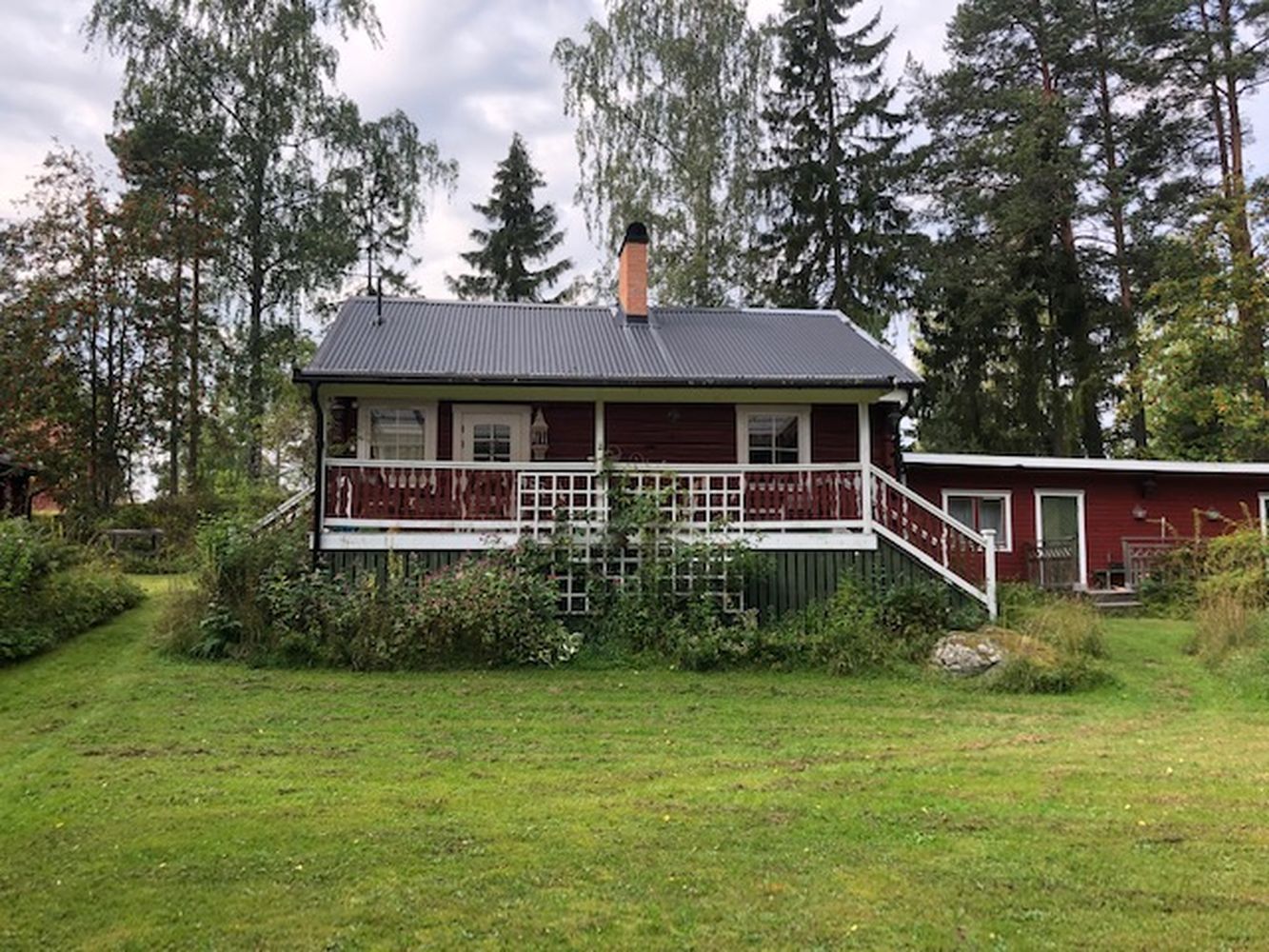 Stuga i Engesberg 100m till havet och stranden
