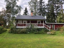 Stuga i Engesberg 100m till havet och stranden