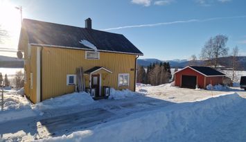 Hus med underbar utsikt i Jormvattnet