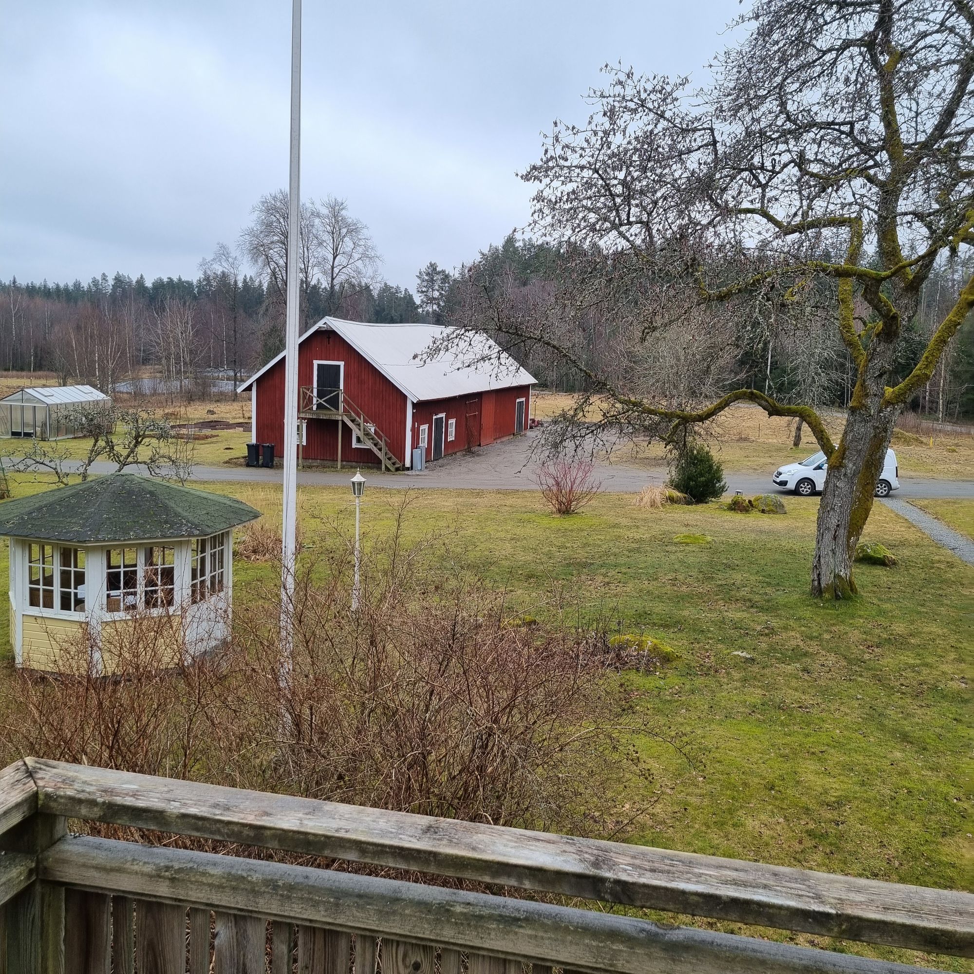 Stuga i småland – bild 12 av 13