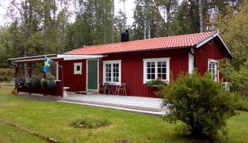 Stuga 4+2 personer uthyres ca 3 mil söder om Växjö