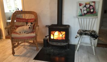 Trivsamt torp med vackert läge