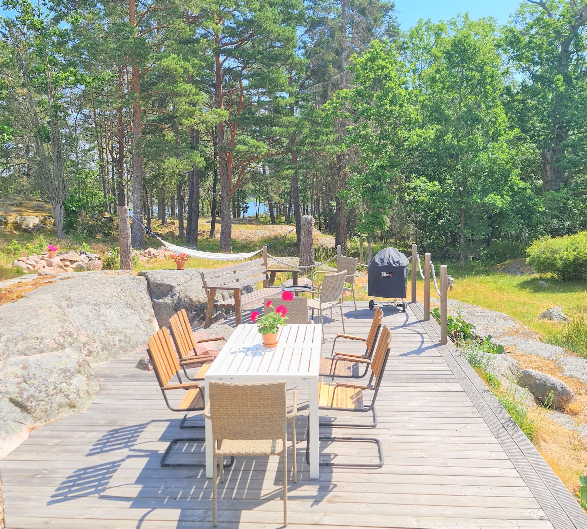 Modernt fritidshus med egen brygga vid havet – bild 21 av 21