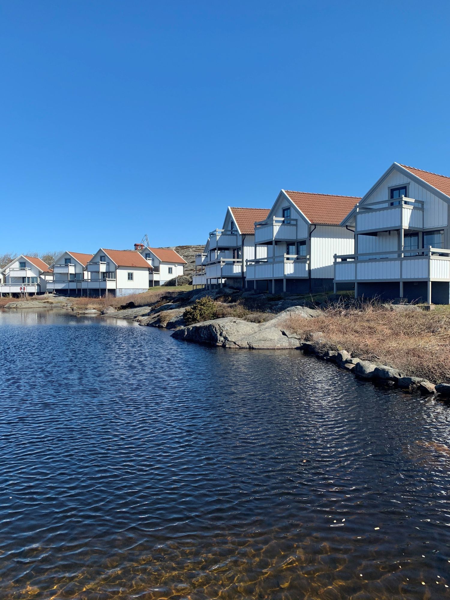 8-bädds stuga på Gullholmen, Orust – bild 1 av 13