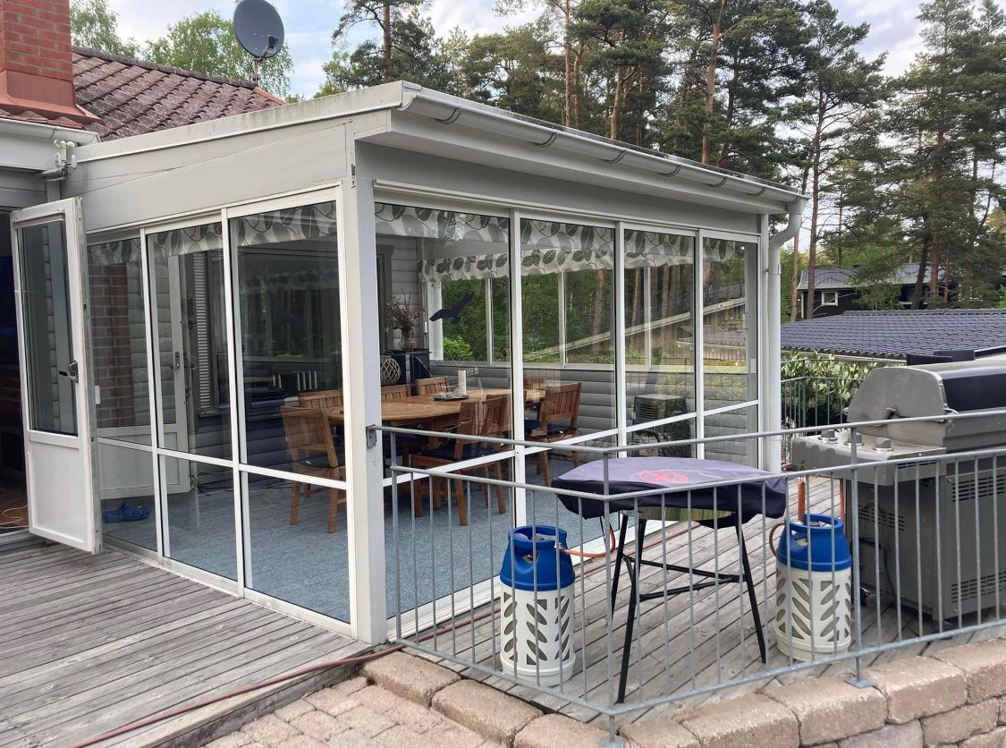 Stuga vid havet – bild 2 av 9