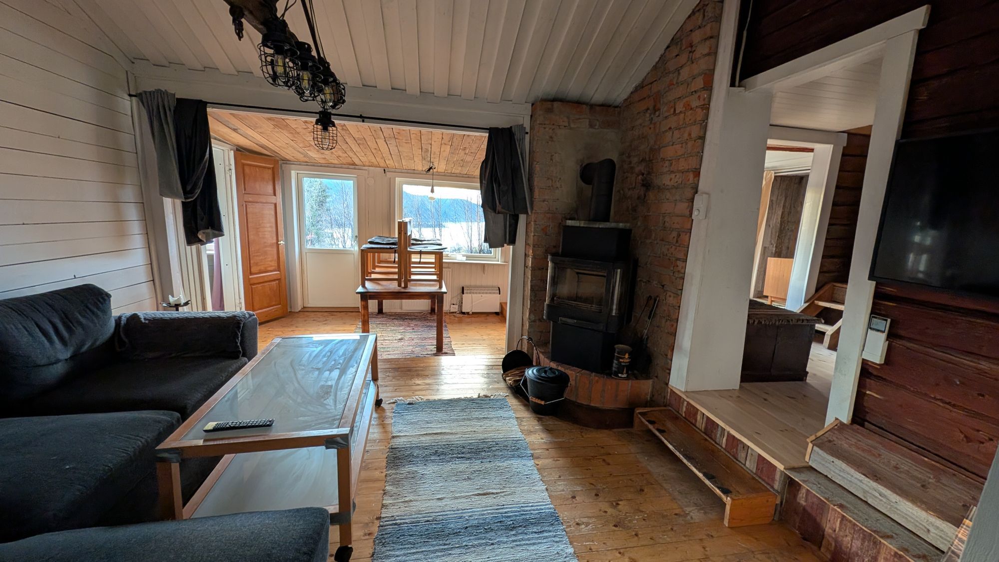 Mysig fjällstuga. – bild 9 av 15