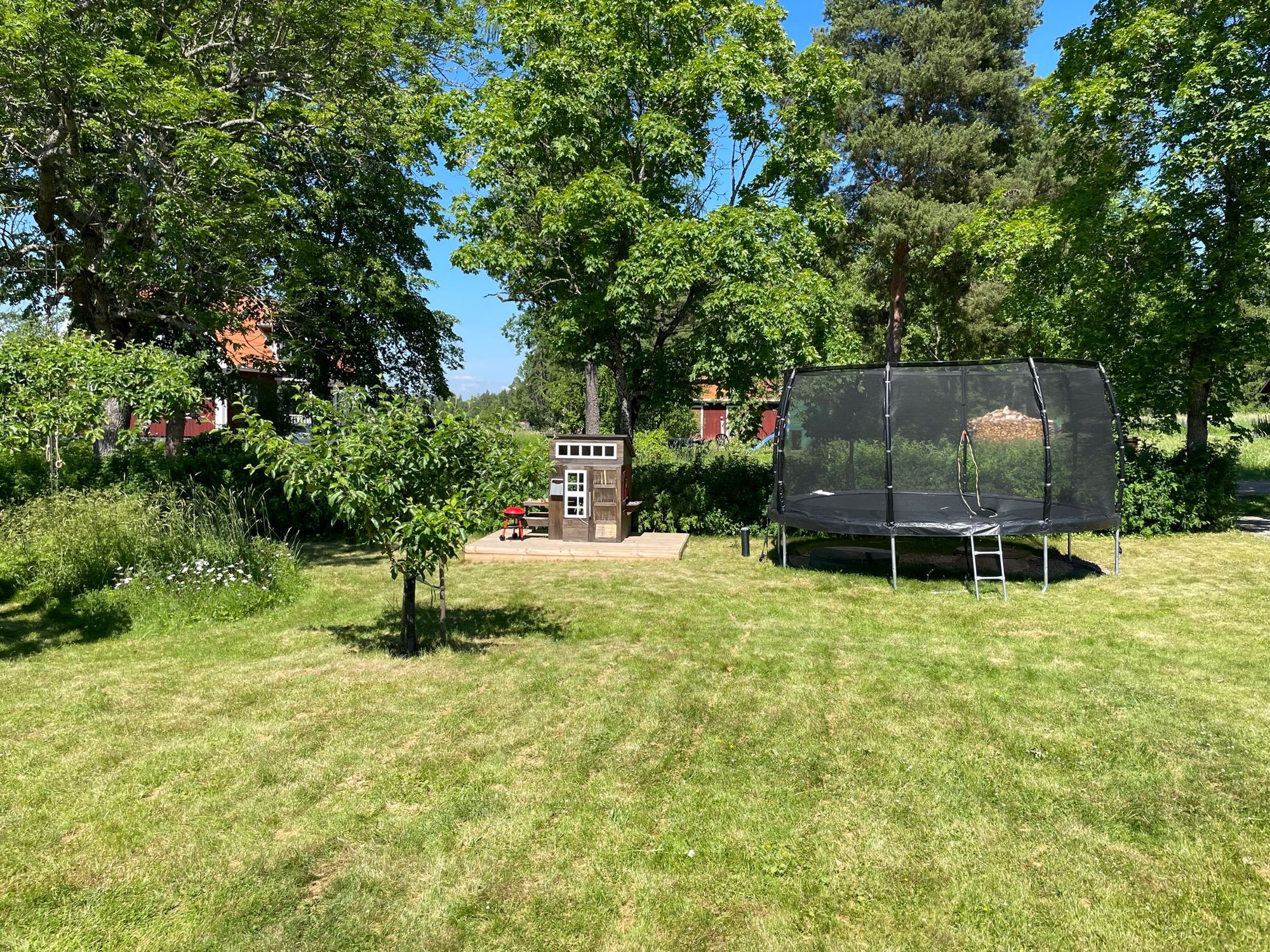 Stort vackert lantligt hus + bastu – bild 17 av 19