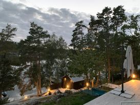 Sommarhus med egen strand Värmdö (Torsbyfjärden)