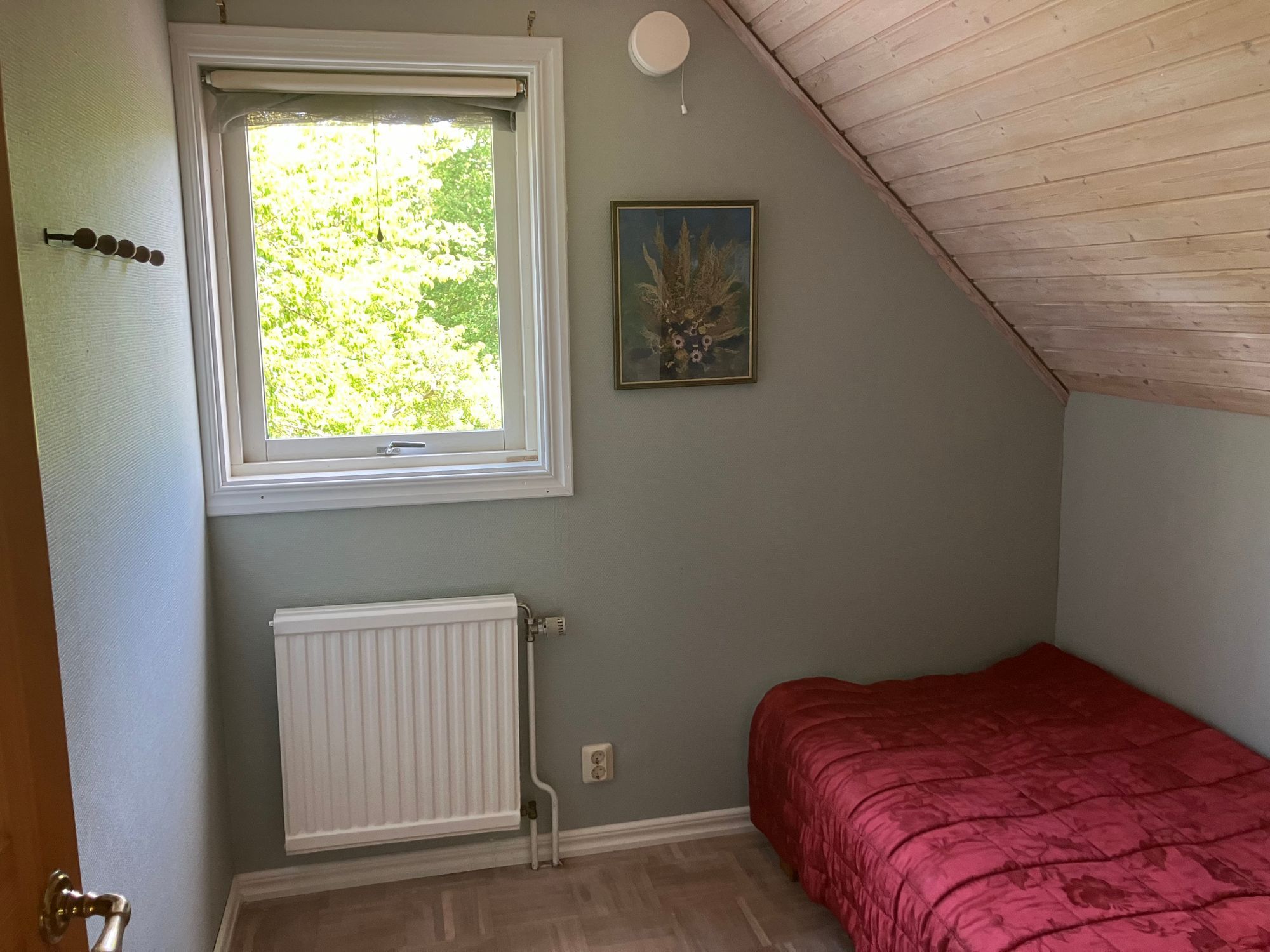 Trivsamt hus på landet - Småländska höglandet – bild 14 av 23