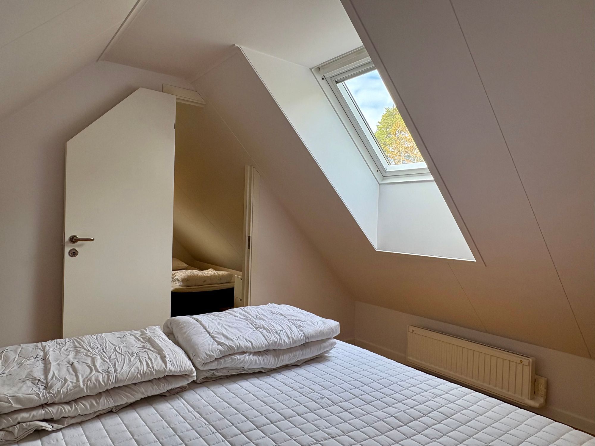 Modern stuga vid kusten - nära Visby. – bild 9 av 14