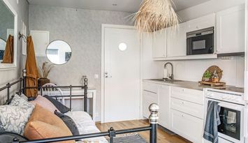 Fin etta innanför murarna