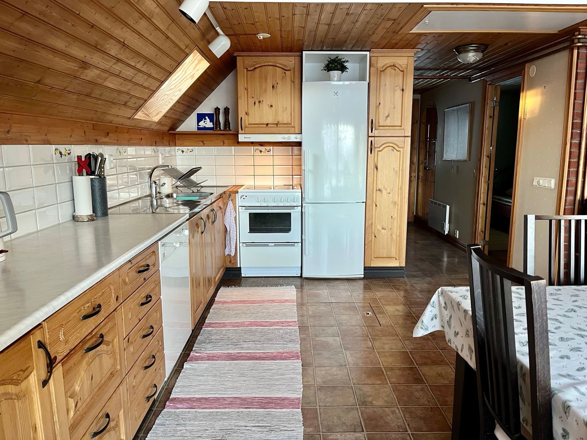 Rymligt hus i Grönfjäll uthyres – bild 14 av 24