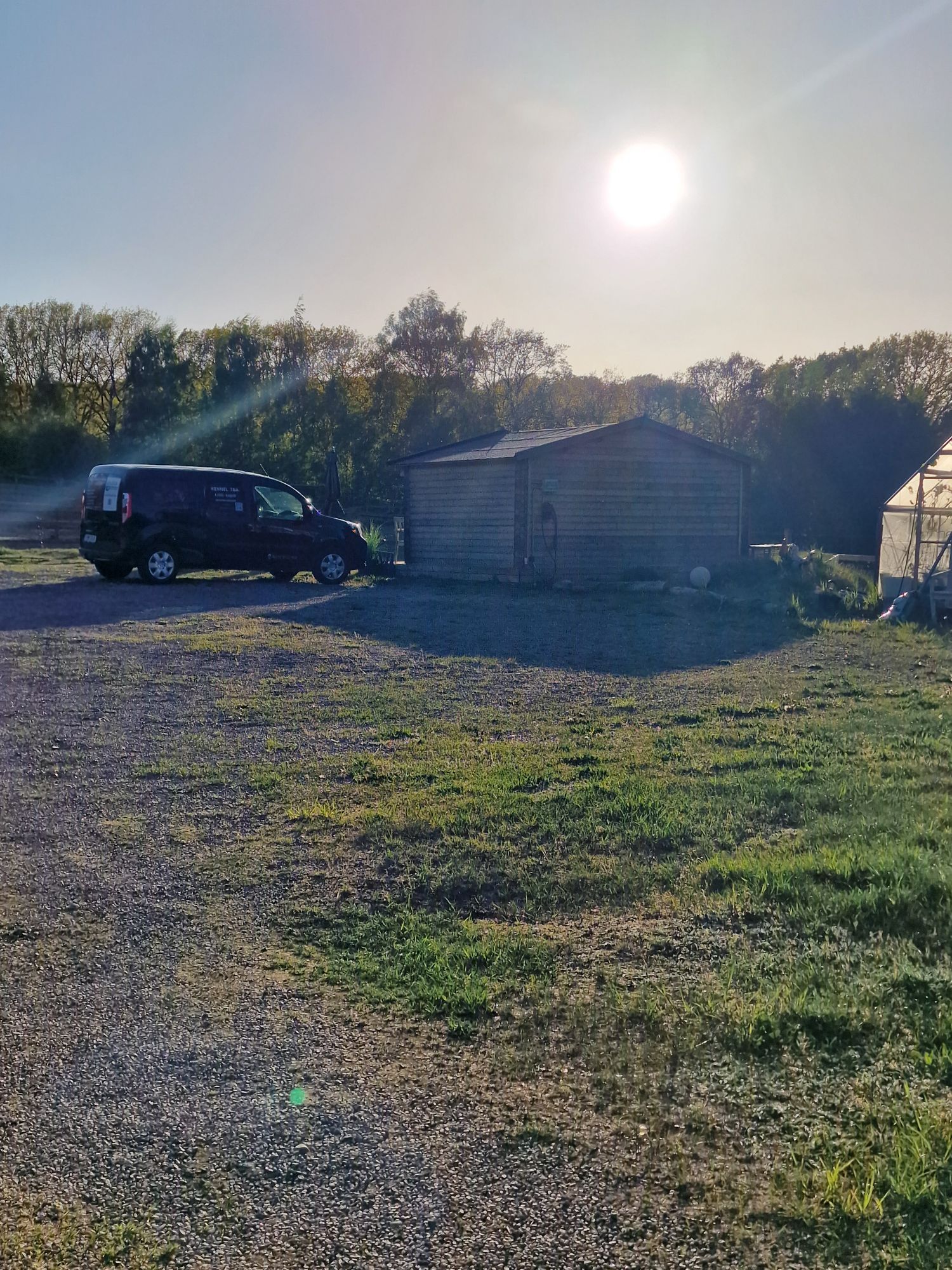 Mysig stuga i naturidyll – bild 16 av 17