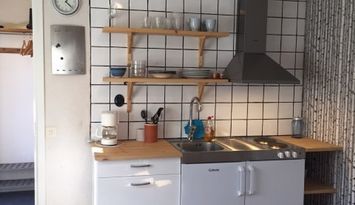 Mysigt gårdshus i södra Visby