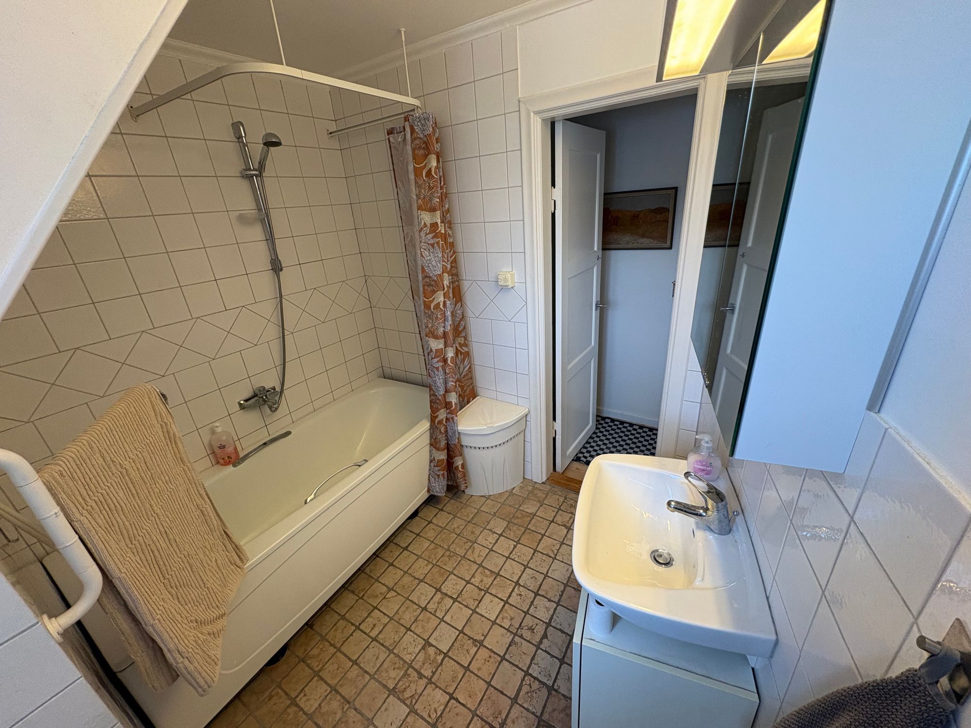 Unikt boende innanför ringmuren – Silverhättan 10, – bild 15 av 17
