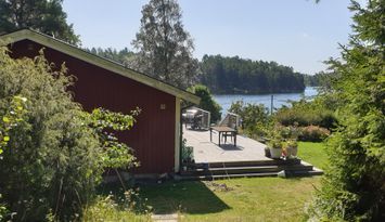 Stockholms Skärgård, YXLAN, strandtomt, brygga.