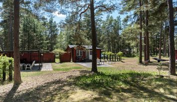Mysigt strandnära stuga på egen tomt