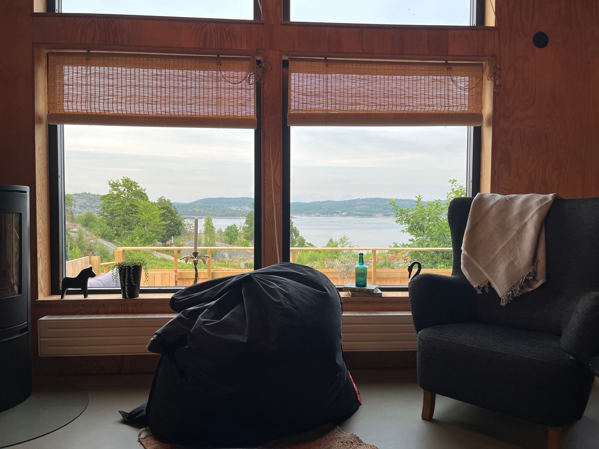 Havsnära hus - vackert sommar som vinter – bild 3 av 22