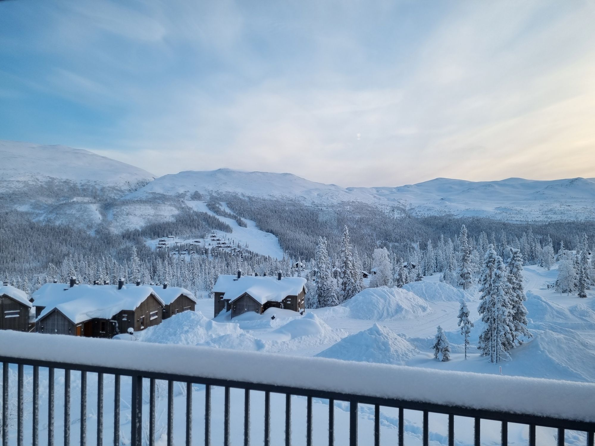 Mysig lägenhet med magisk utsikt, ski in/ski out – bild 21 av 24