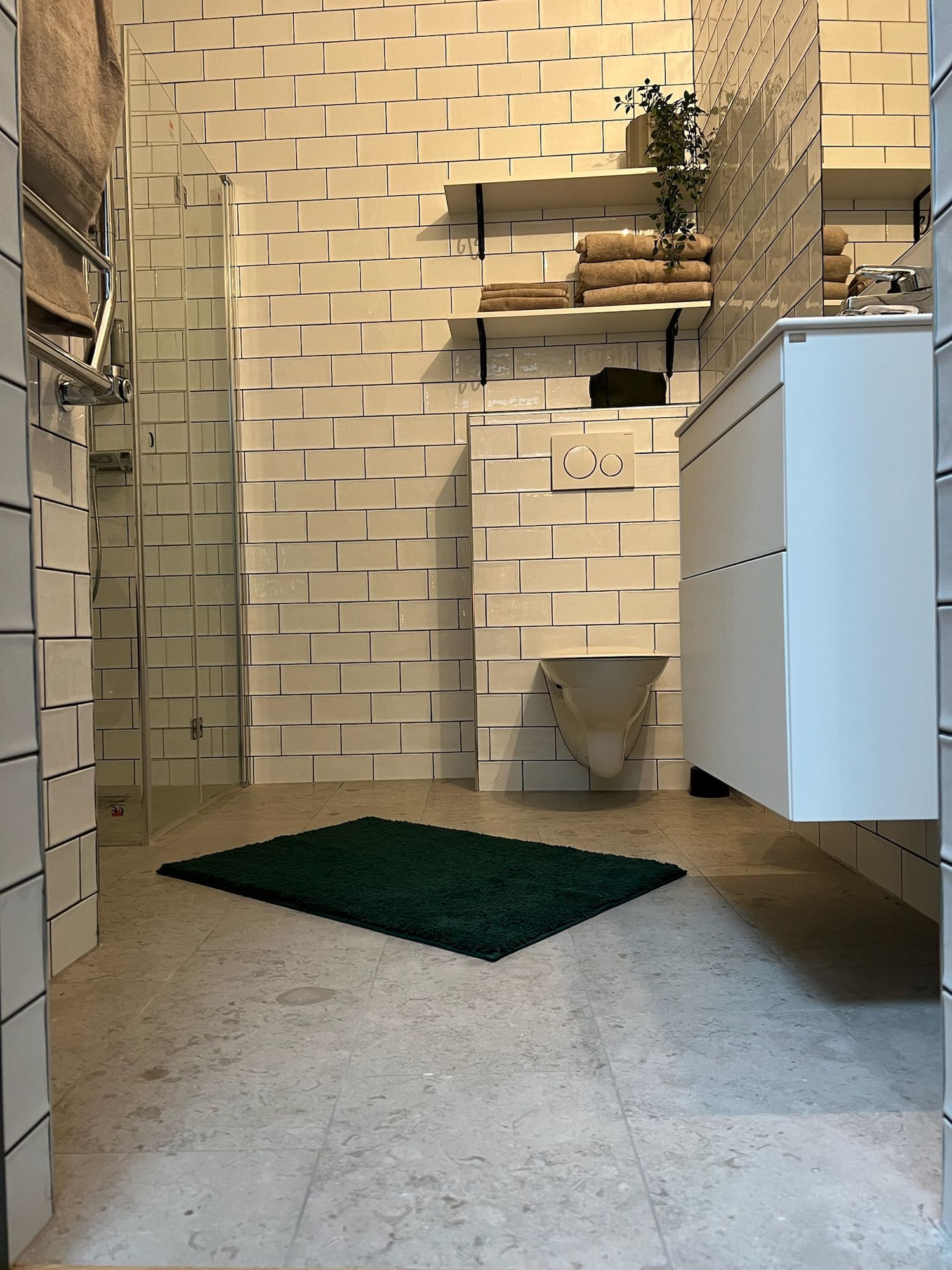 Charmig 3:a i Visby innerstad – bild 12 av 12