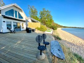 5m från "Söderhavssandstranden"  LYX Varamobaden