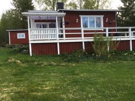 Stuga nära sjö