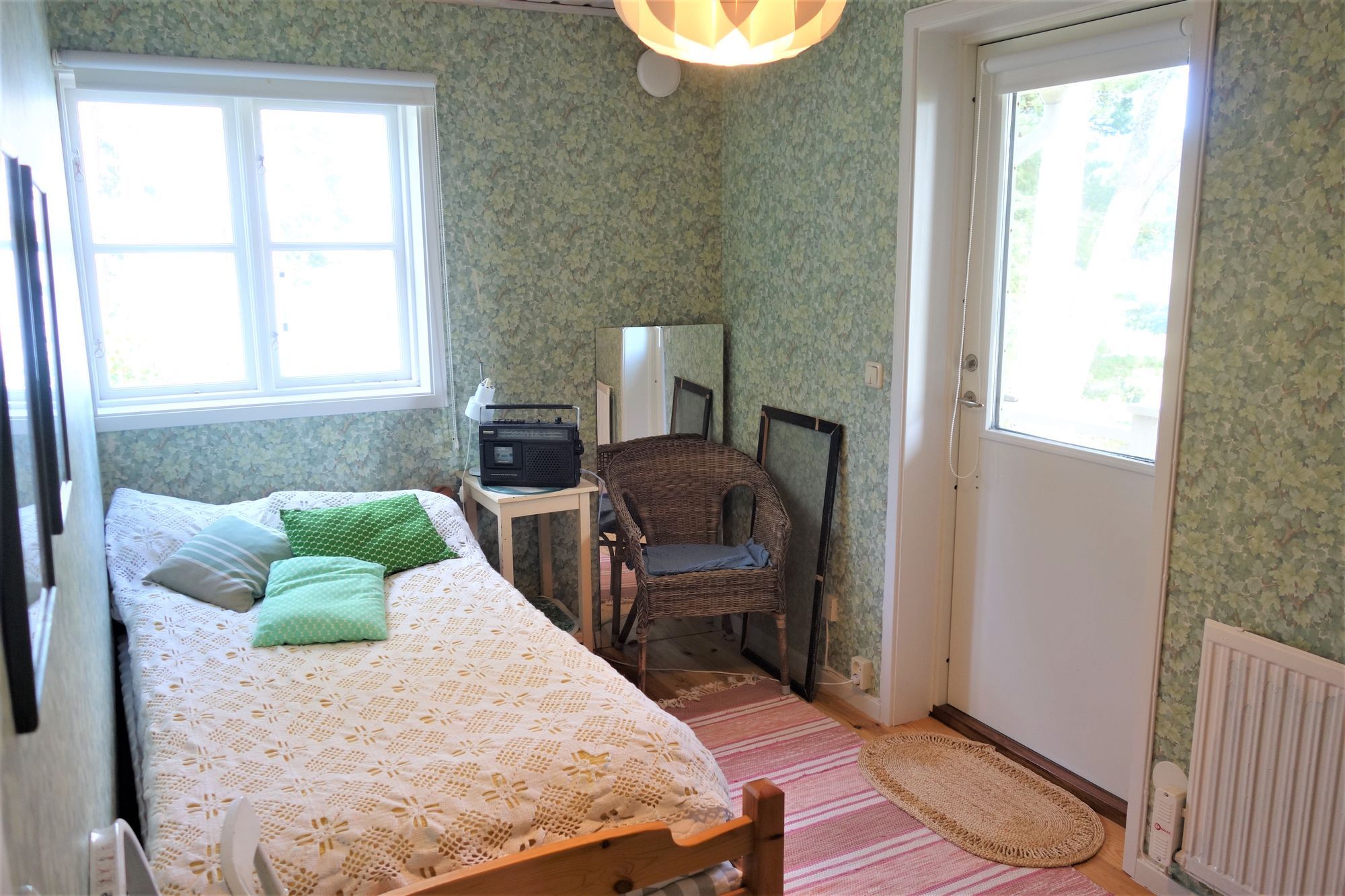 Stuga med Vänerns skärgård som granne – bild 18 av 24