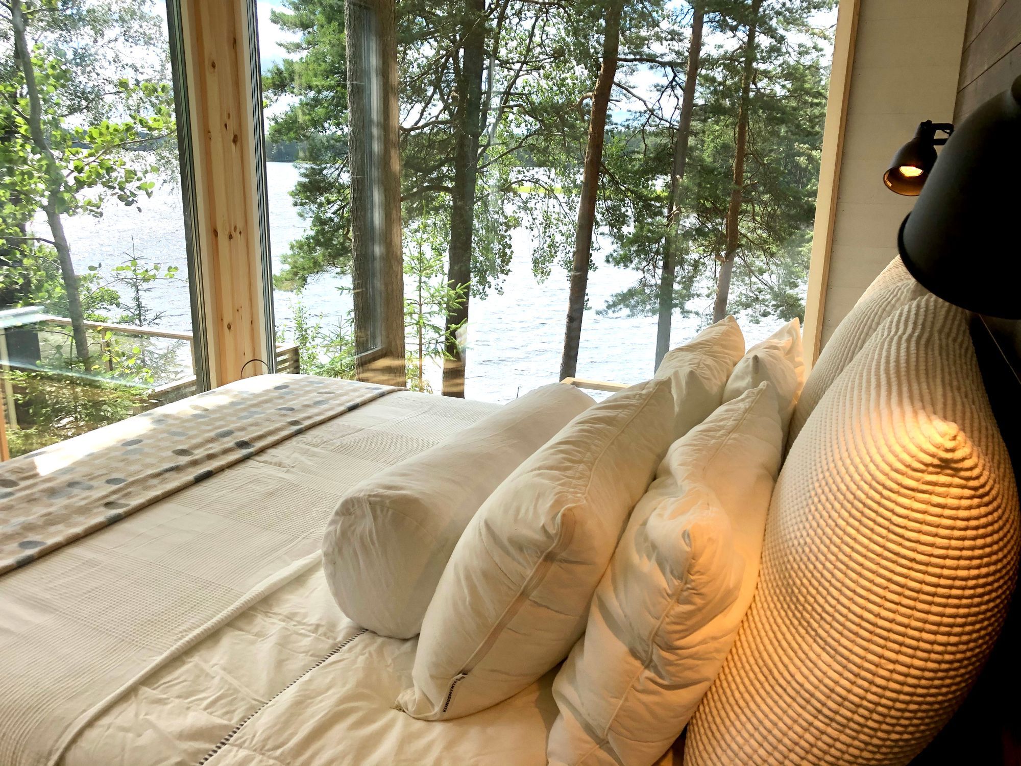 Läckert sommarhus med sjötomt och panoramautsikt! – bild 7 av 24