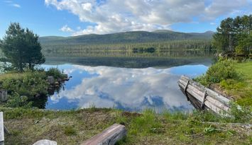 Modern stuga sjö/fjäll utsikt i Lofsdalen (båt)
