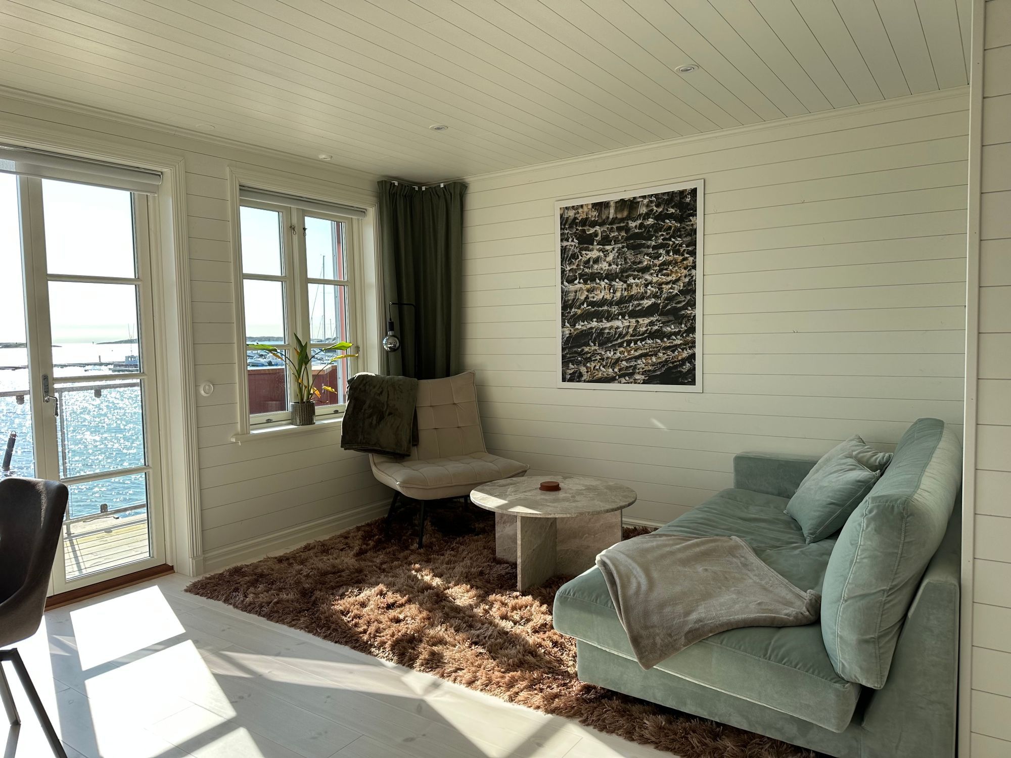 Bo vid havet med egen brygga – bild 11 av 20