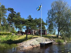 Stuga med sjöläge i Småland