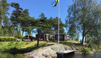 Stuga med sjöläge i Småland