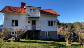 Havsnära semesterhus mellan Henån och Ellös