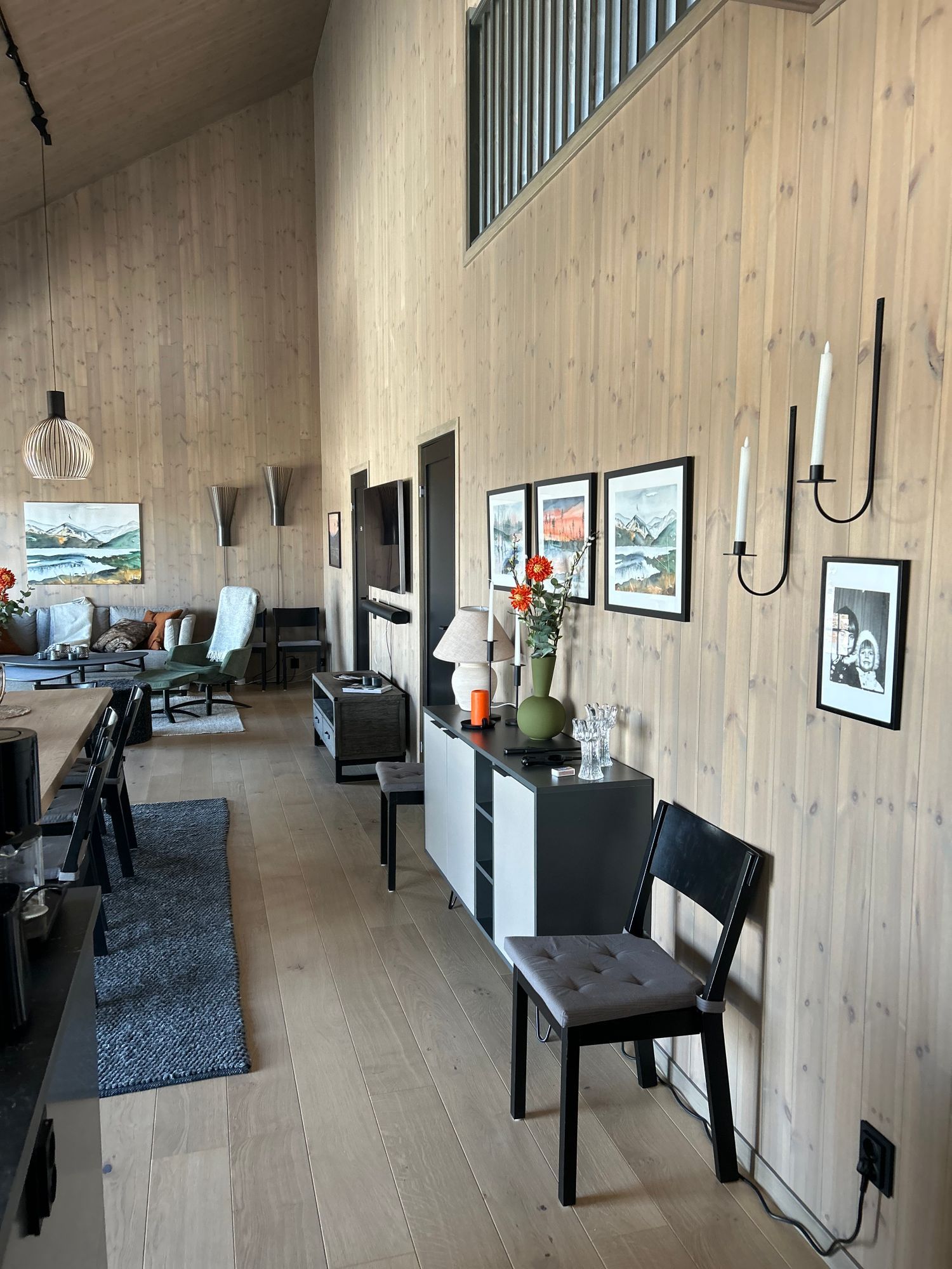 Exklusivt fjällhus med generösa ytor och rymd – bild 12 av 24