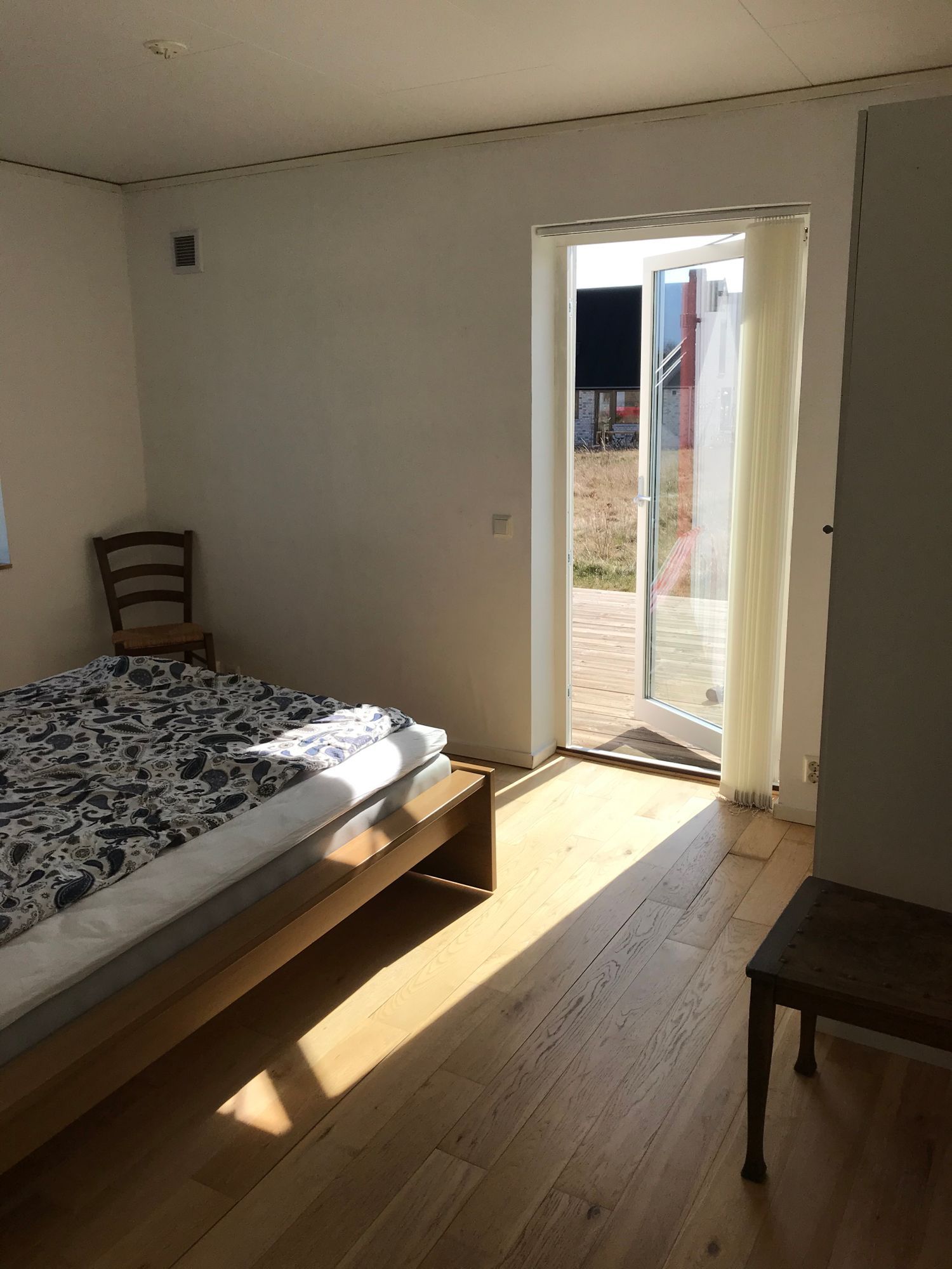Semesterhus i gammal äppleodling på Österlen – bild 7 av 24