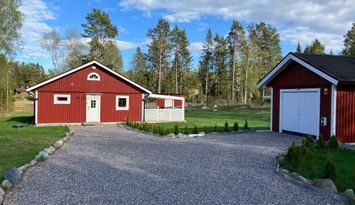 Nybyggtvilla i Roslagen med alla bekvämligheter