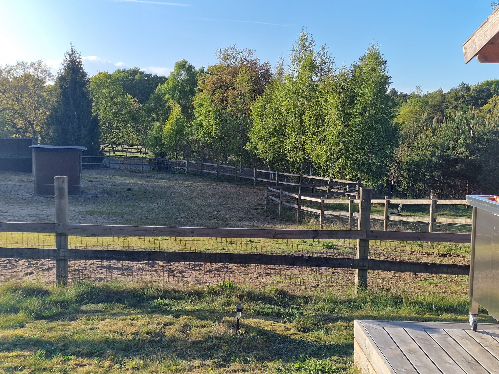 Mysig stuga i naturidyll – bild 17 av 17