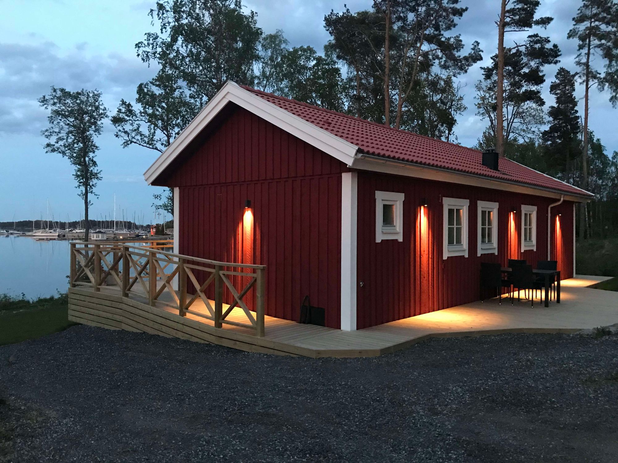 En stuga vid havet i Gryts Skärgård – bild 2 av 13