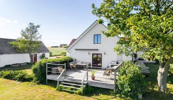 Hyr vårt underbara hus på Österlen i Juli