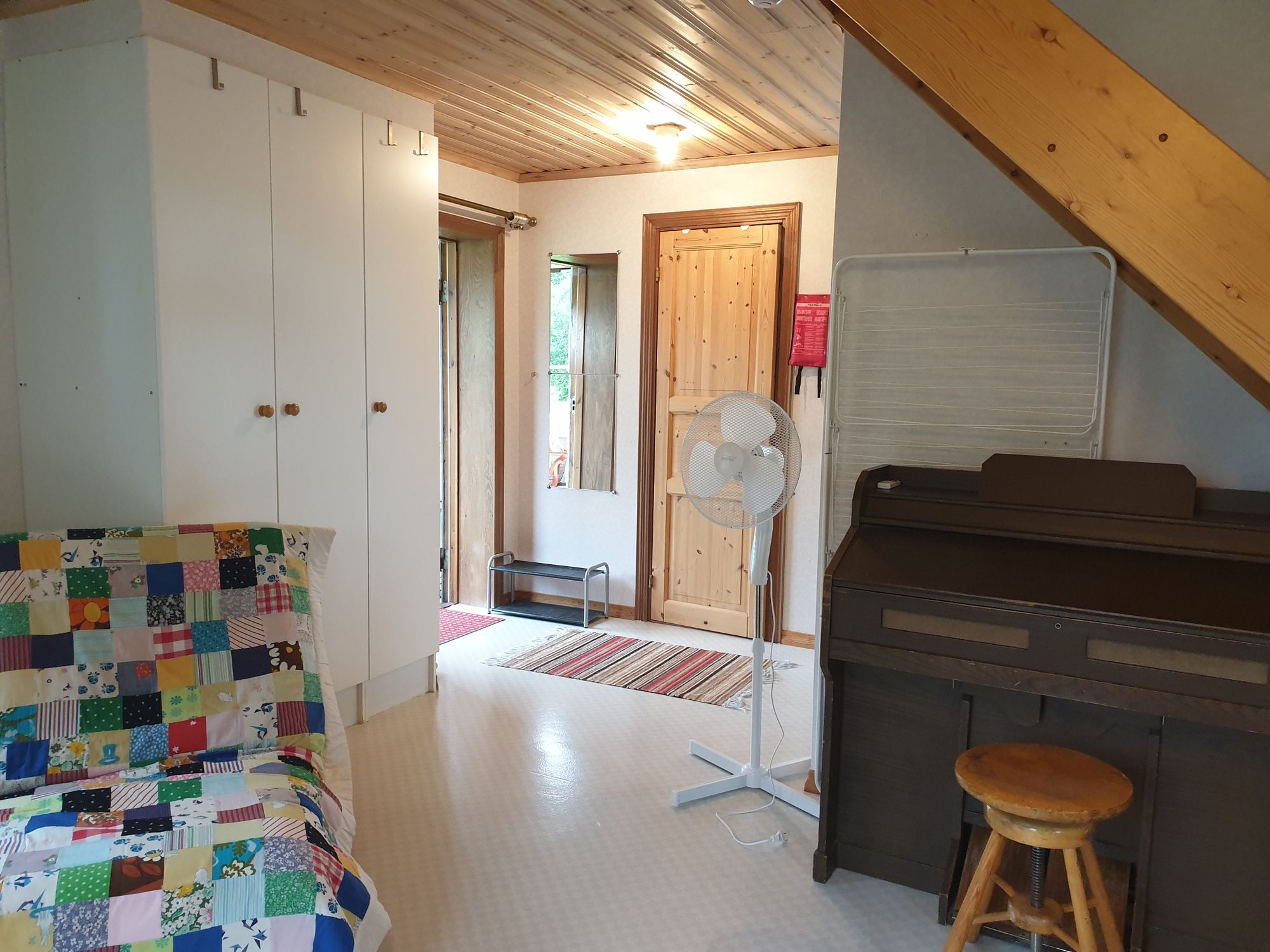 Stuga i Haffsta, 15 km söder om Örnsköldsvik – bild 5 av 11