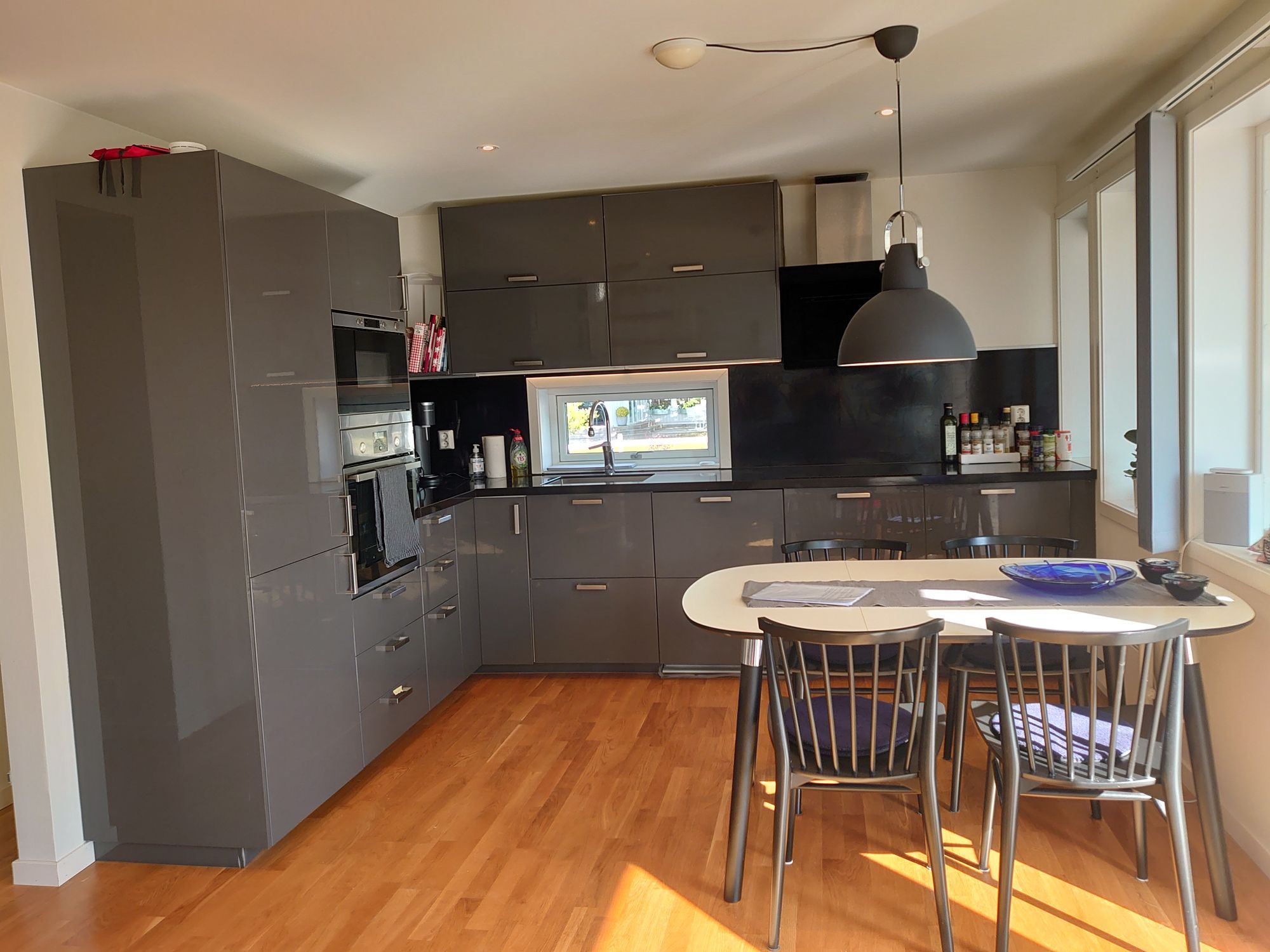 Arkitektritat modernt funkishus i Byxelkrok – bild 17 av 24