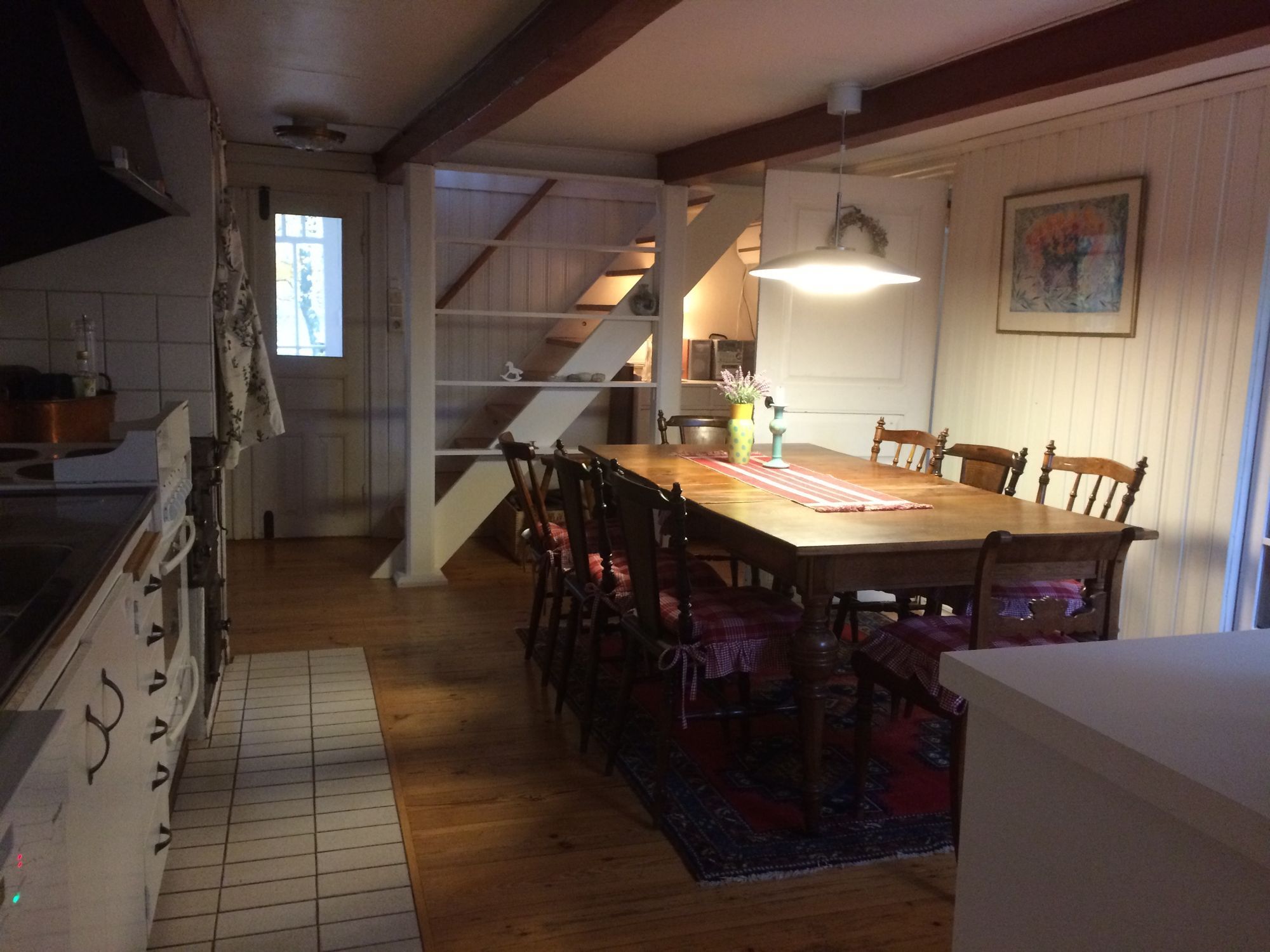 Havsnära med glasveranda, stor tomt och bastu. – bild 6 av 24