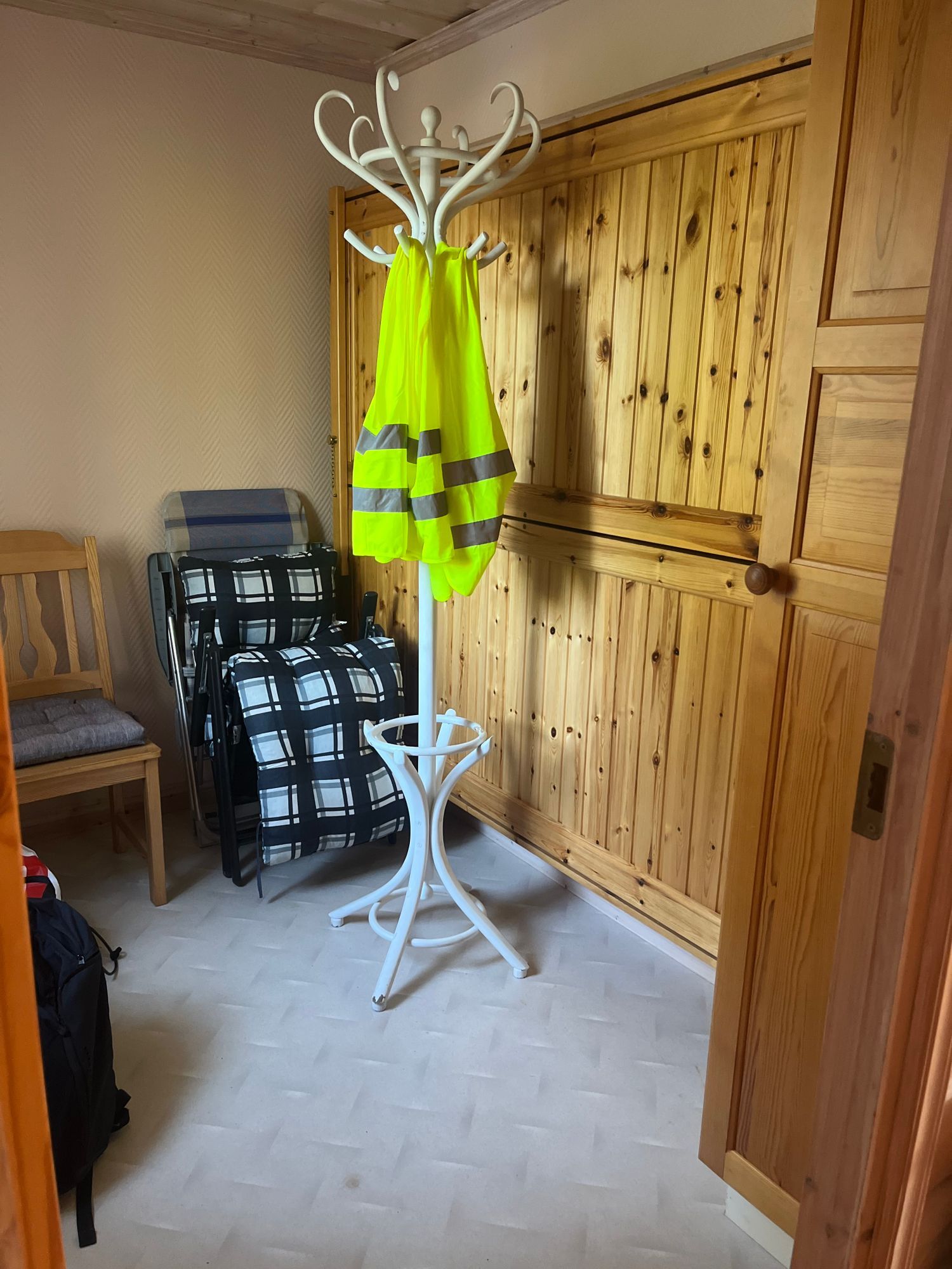 Stuga med fjäll- och sjöutsikt, bastu, och kamin – bild 10 av 24