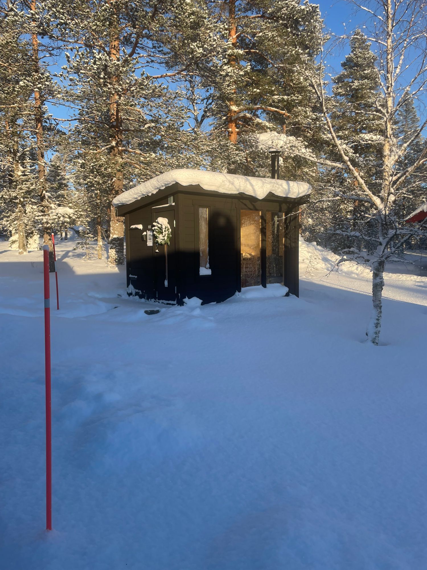 Genuine mysig fjällstuga m öppenspis & bastu – bild 16 av 24