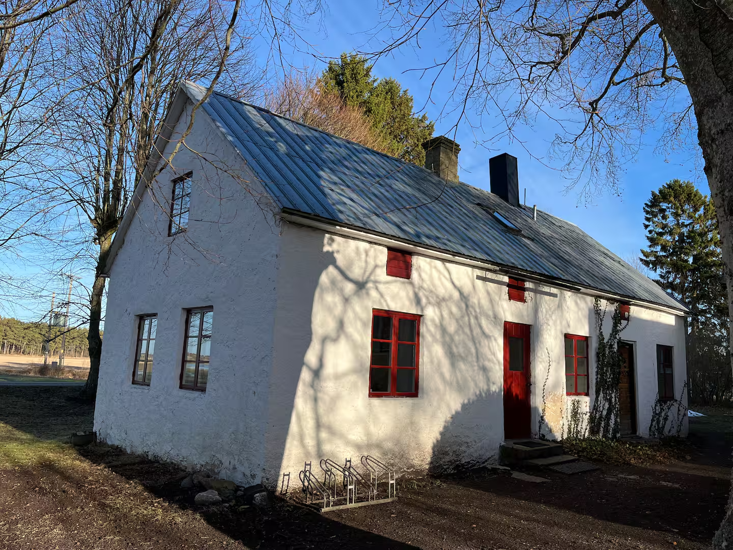 Kalkstenshus nära Herta strand – bild 21 av 24